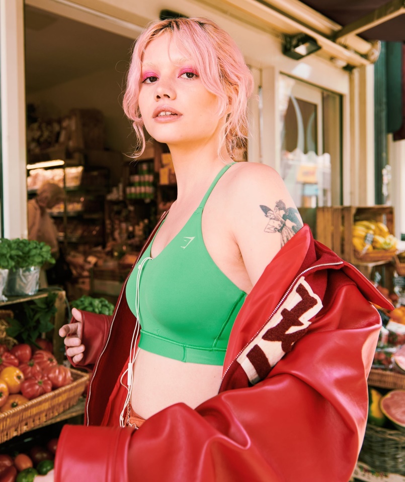 Gymshark Studio Sportmelltartó Almazöld