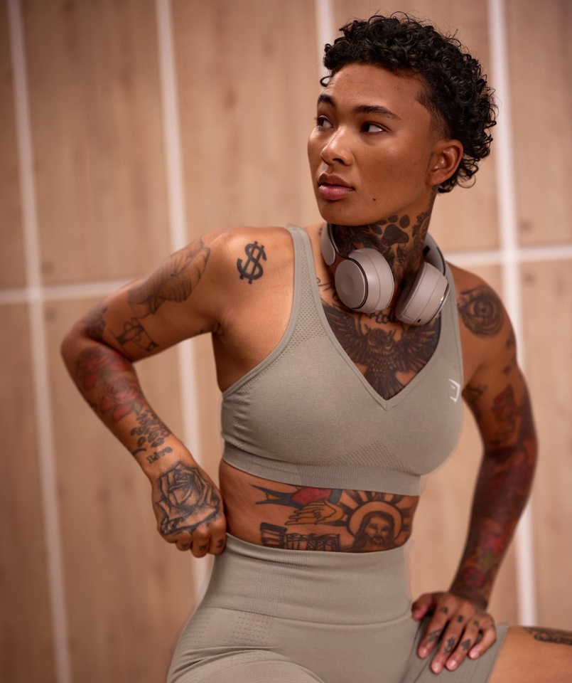 Vital Seamless 2.0 V Nyakú Sportmelltartó Vanília Barna Márga Gymshark